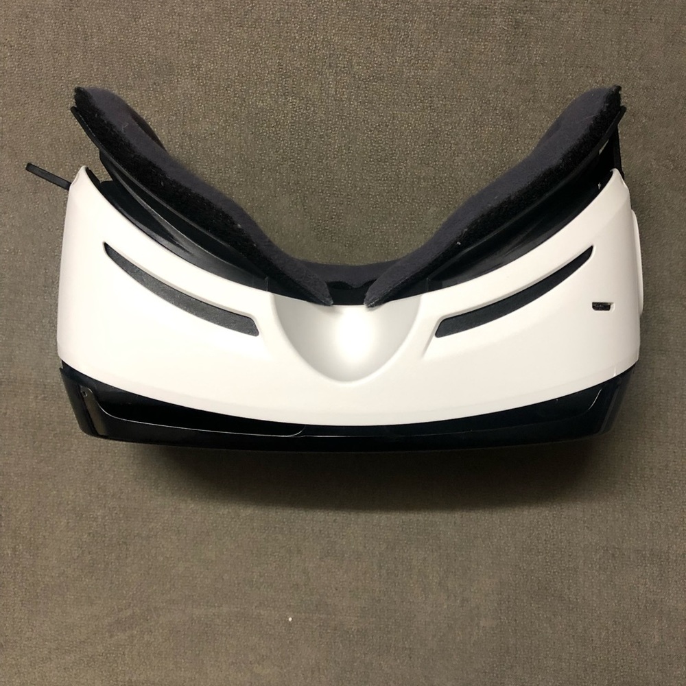 Samsung Gear VR Oculus 2015 Virtual Reality Headset Note5 S6 S7 Edge White - Picture 6 of 10